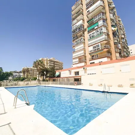 Apartment Pedro -terraza + Vistas Al Mar + Piscina Benalmadena